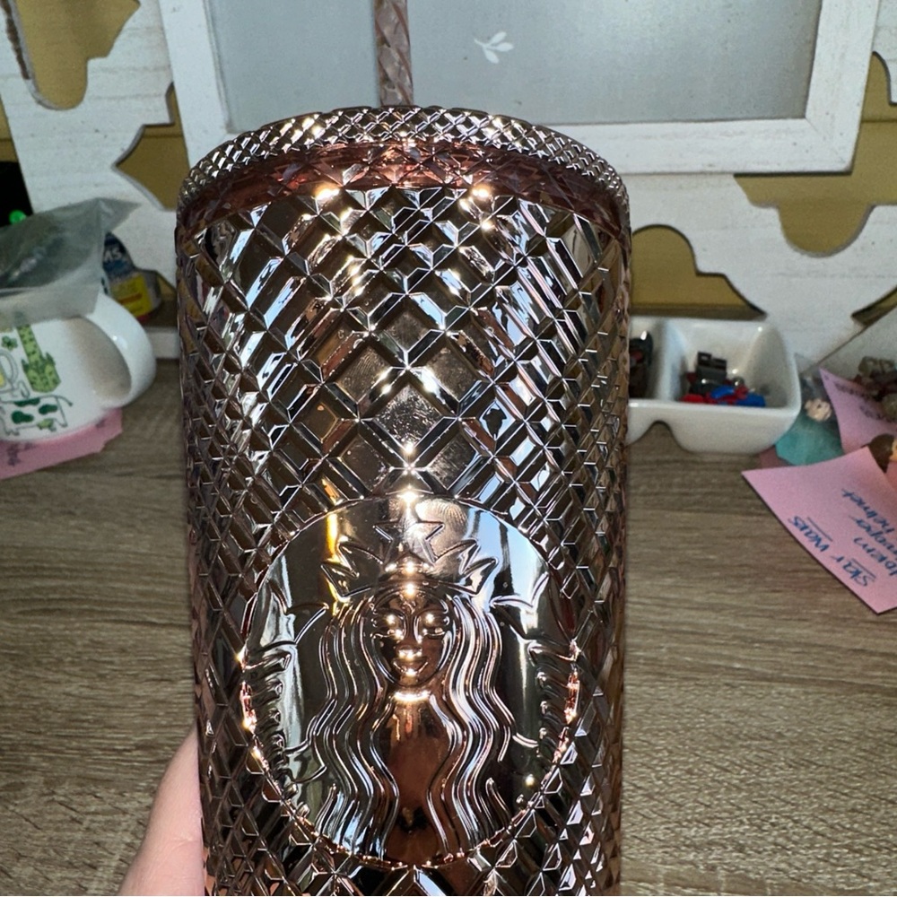 Starbucks Limited Edition Rose Gold Metallic Bling Plastic Cold Cup 24oz NWOT - Picture 3 of 9
